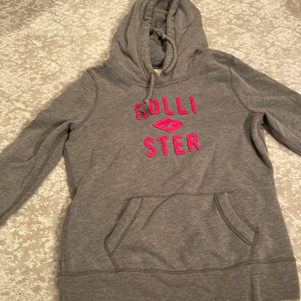 Hollister gray hooded pullover sweatshirt size M